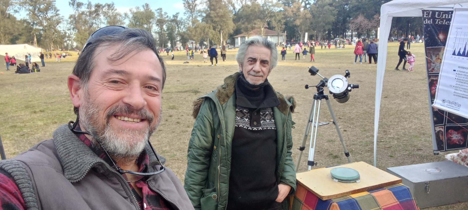 Prof. Carlos Lucarelli y Arturo